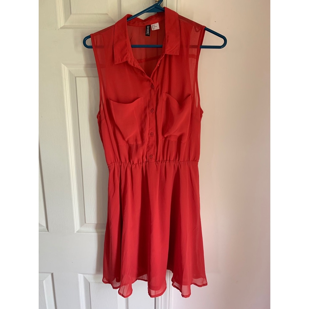 Red crepe H&M dress with front pockets